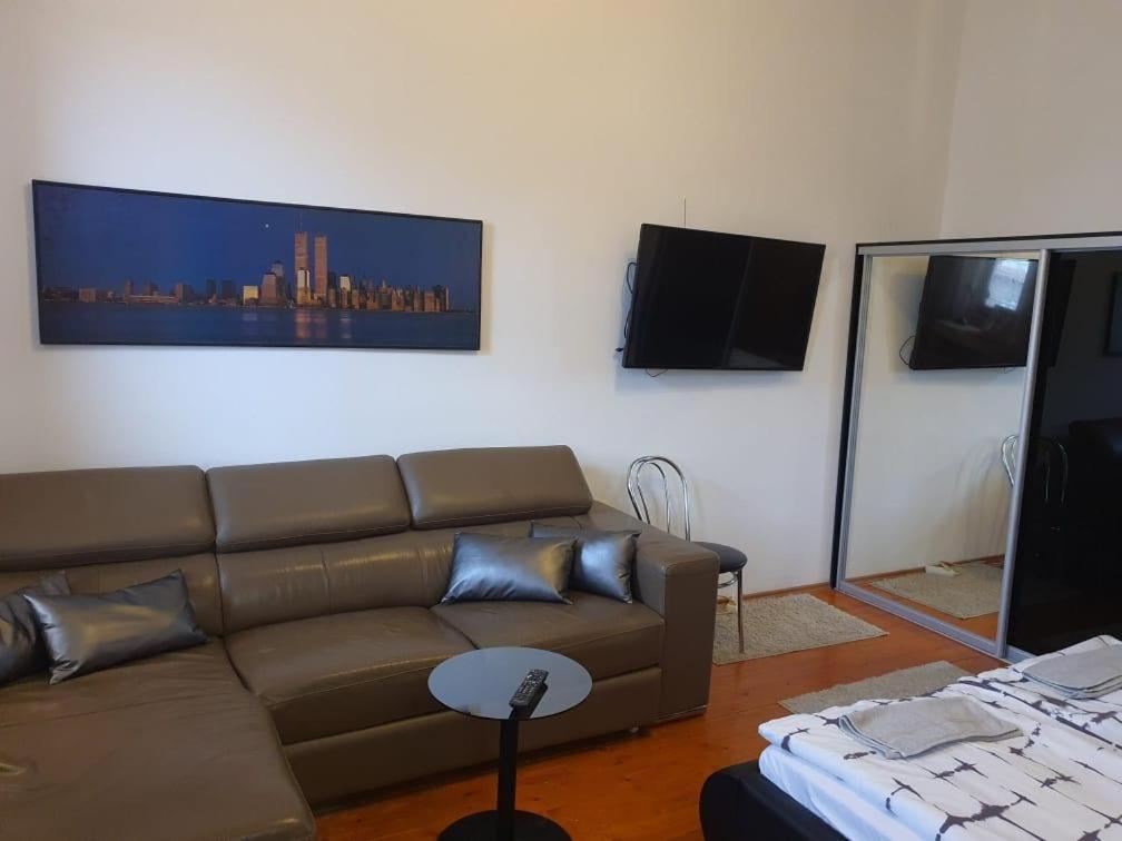 Monar City Center Apartment Free Parking 科希策 外观 照片