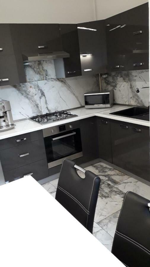 Monar City Center Apartment Free Parking 科希策 外观 照片